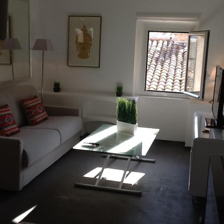 appartements studios centre ville Saint Tropez avec parking - Studio avec mezzanine - 8