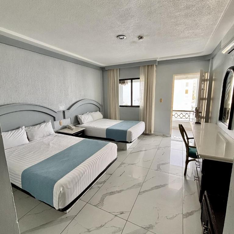 Hotel Playa Marina - Twin Room - 7