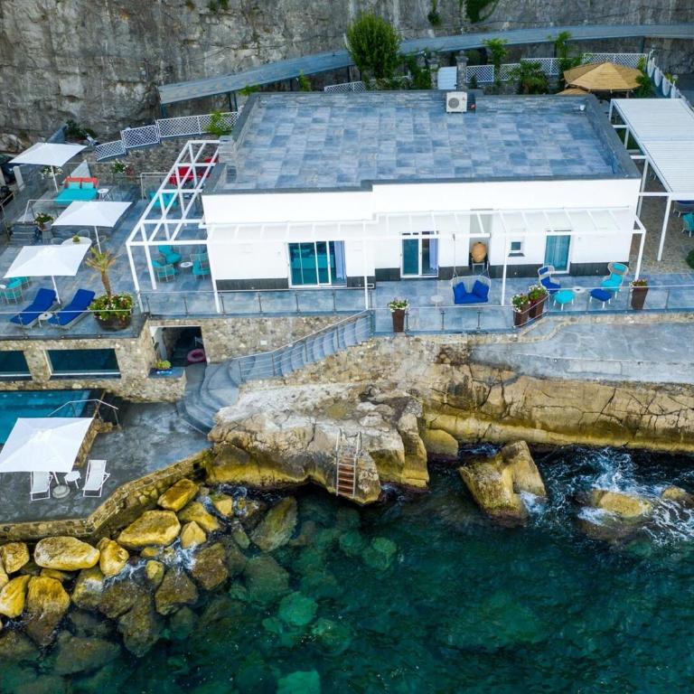 My Exclusive Italy - Beachfront Villa Sorrento & private sea access - Villa - 4