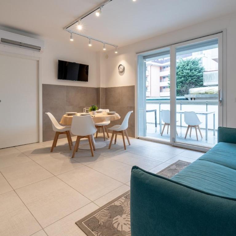 Caorle Apartment with Pool and Terrace 5 Min from Beach - Appartamento con 2 Camere da Letto - 3