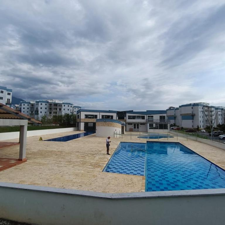 Apartamento hogar para compartir con 3 habitaciones 3 piscinas, turco, sauna, gym y más en Restrepo Meta - Apartamento de 3 dormitorios - 4