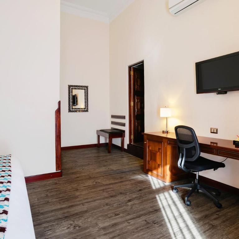 Wyndham Costa del Sol Cusco - Colonial Matrimonial Room - 2