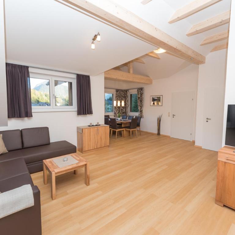 Apartment Angerer Bad Aussee - One-Bedroom Penthouse Apartment with Balcony - 12