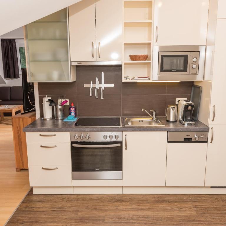 Apartment Angerer Bad Aussee - One-Bedroom Penthouse Apartment with Balcony - 21