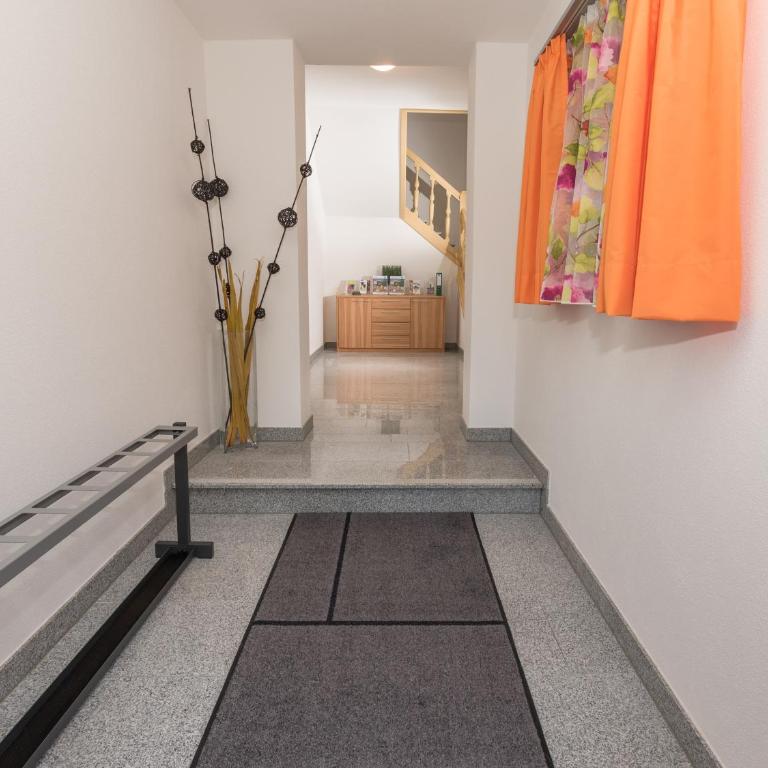 Apartment Angerer Bad Aussee - One-Bedroom Penthouse Apartment with Balcony - 6