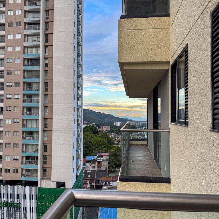Apto moderno con vista panorámica y parqueadero en Ibagué - Apartamento de 2 dormitorios - 10