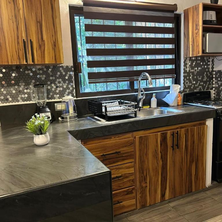 vero beach a unos pasos de la 5av - Two-Bedroom Apartment - 9
