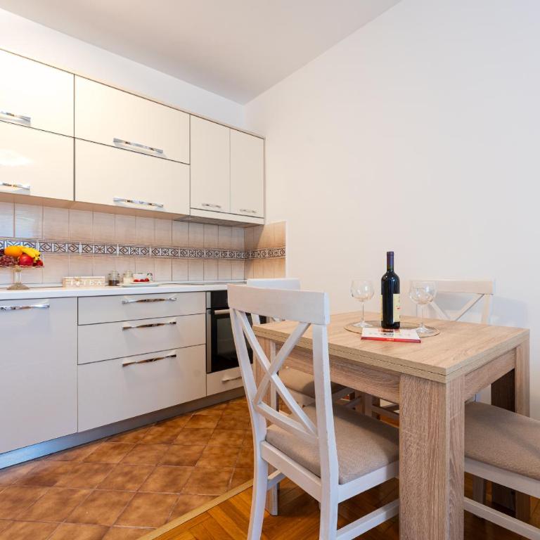 Hera City Apartment - Apartman sa 1 Spavaćom Sobom - 10
