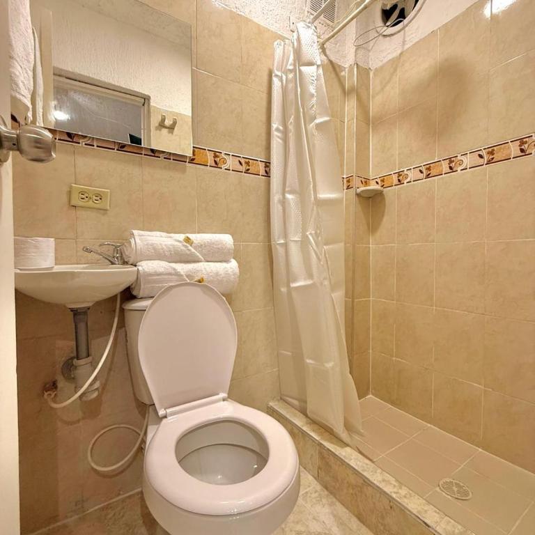 Hotel Aerocafe Pereira - Deluxe Double Room - 36