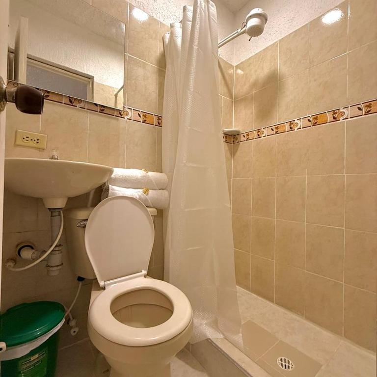 Hotel Aerocafe Pereira - Deluxe Double Room - 37
