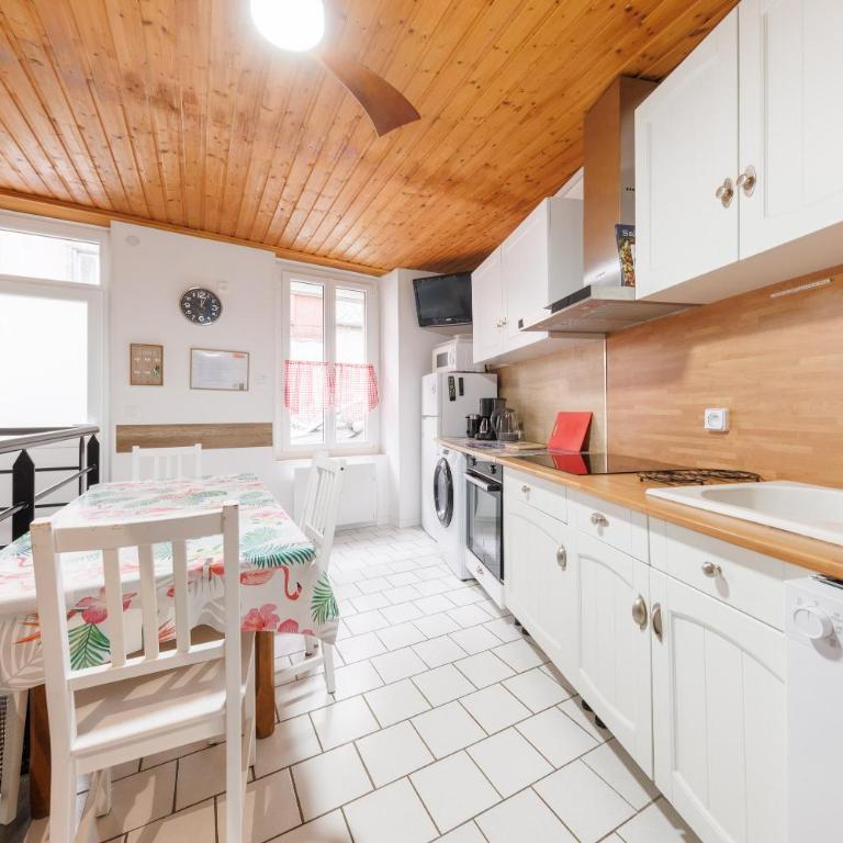Les Petits Loups - Proche Station de Ski - Three-Bedroom House - 2
