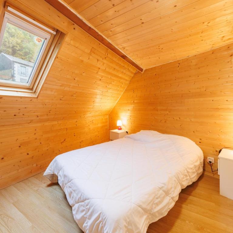 Les Petits Loups - Proche Station de Ski - Three-Bedroom House - 9