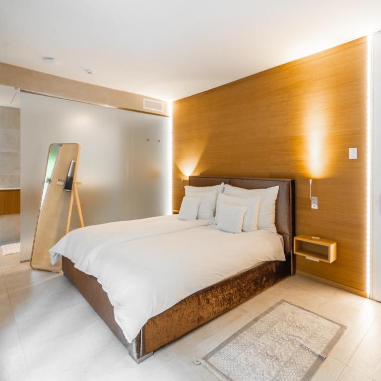 CASA TESS boutique hotel - Habitación con cama extragrande y vistas al jardín - 2