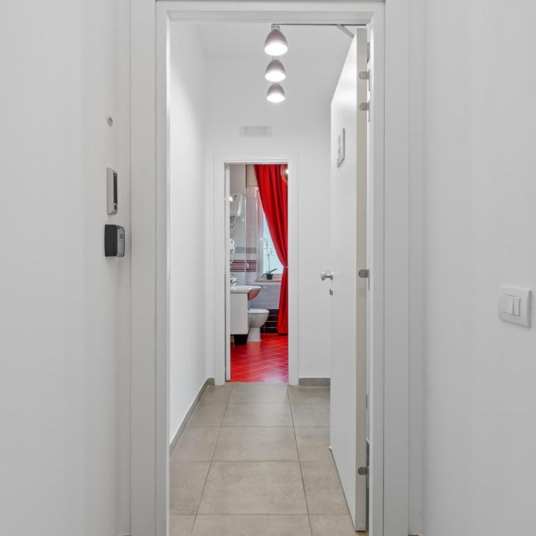 Giufrania Rooms - Camera Matrimoniale con Balcone - 2