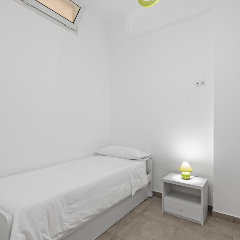 Giufrania Rooms - Camera Matrimoniale con Bagno Privato - 6