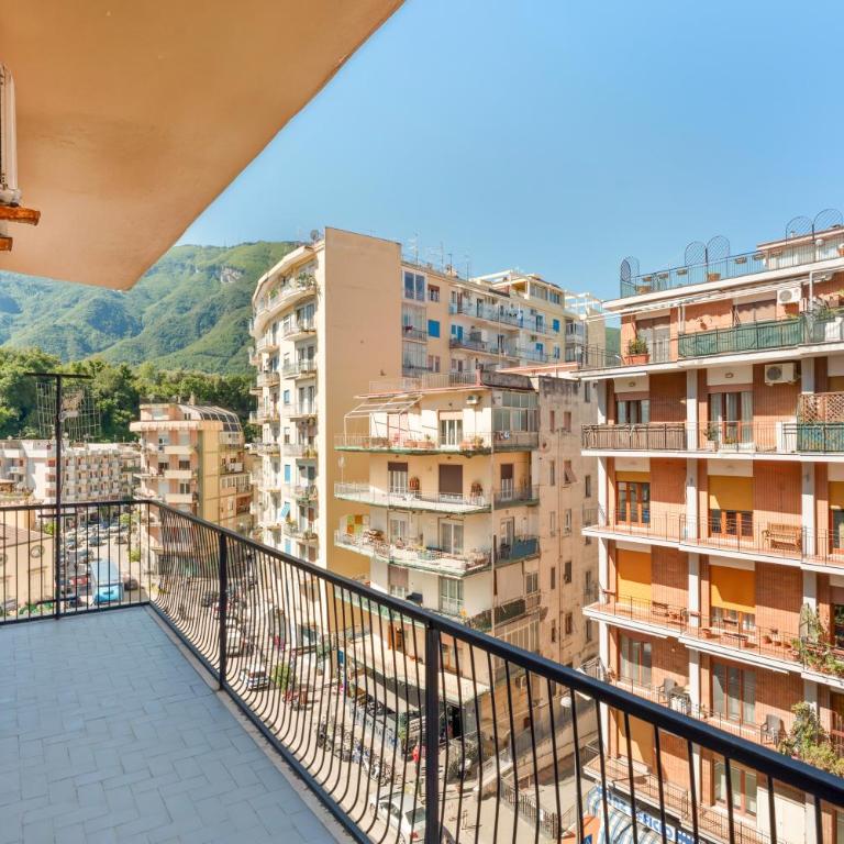 Giufrania Rooms - Camera Matrimoniale con Balcone - 7
