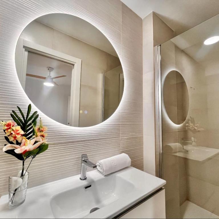 Estudio mediterráneo con piscina y parking gratis - Apartamento de 1 dormitorio - 8