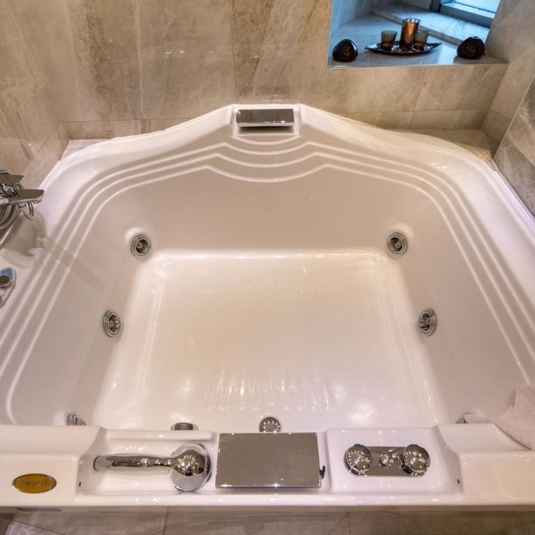Radon Plaza - Deluks Suite - 5