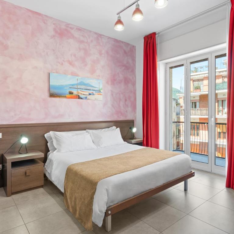 Giufrania Rooms - Camera Matrimoniale con Balcone - 1