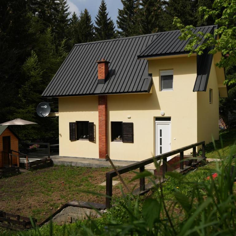 Mladenović Kuća - Four-Bedroom Vacation Home - 4