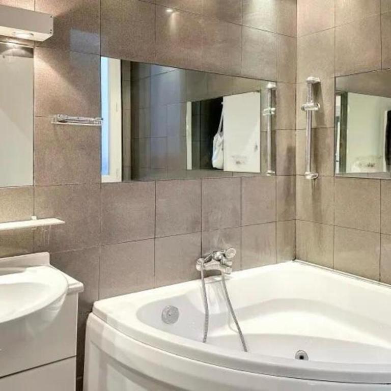 Loft Carré d'or - Wifi, climatisation, 4 personnes - Appartement 1 Chambre - 12