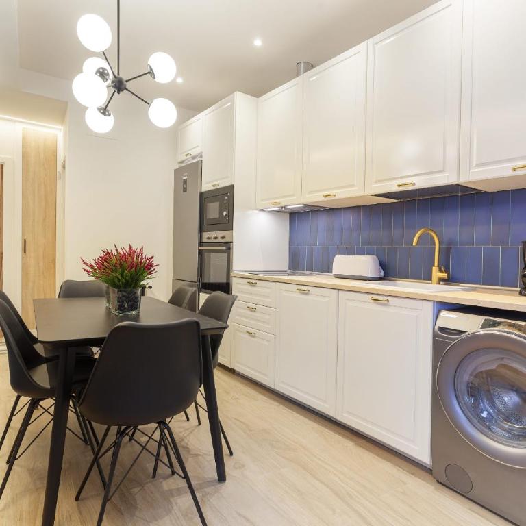 4 Ways en Madrid - Three-Bedroom Deluxe Apartment - 4