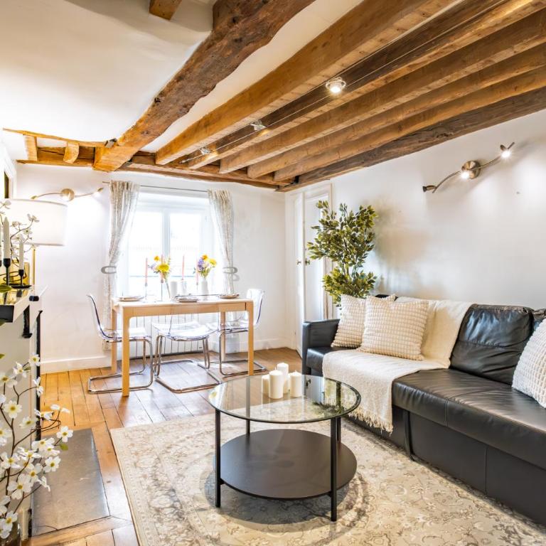 Apt 6 Guests Charme Opera de Paris - Two-Bedroom Apartment - 1