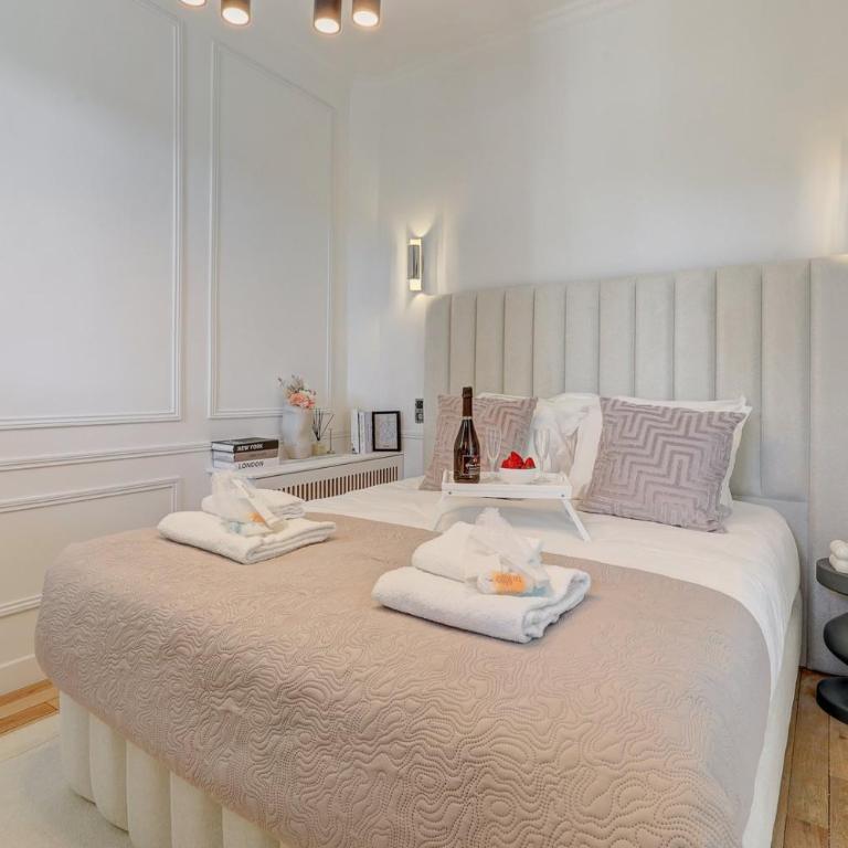 CIA - Luxurious Flat on Champs-Élysées - Apartamento Deluxe de 1 dormitorio con vistas a la ciudad - 13