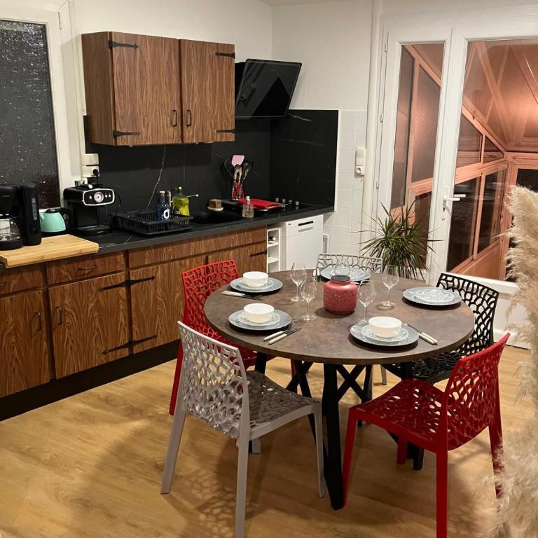 maison 6 personnes 15 min du circuit - Three-Bedroom Home - 4
