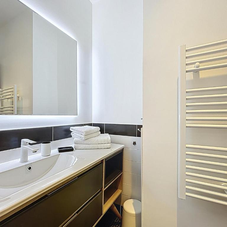 Le Salon - Calme et central - One-Bedroom Apartment - 23