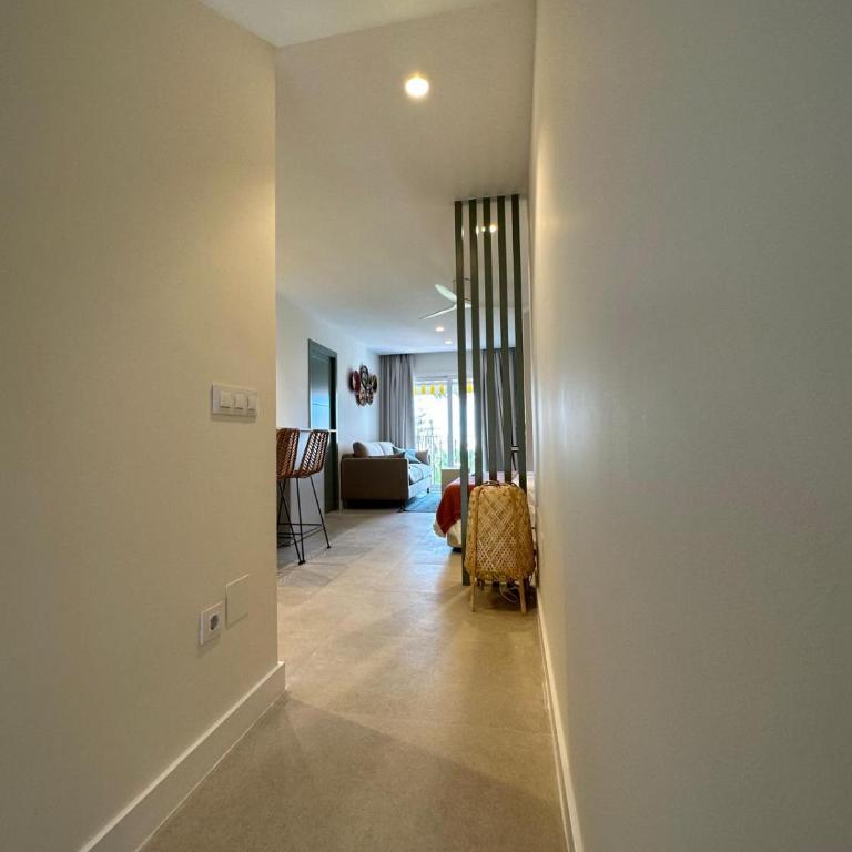 Espectacular estudio en Puerto Cabopino RECIEN REFORMADO - Apartamento de 1 dormitorio - 18