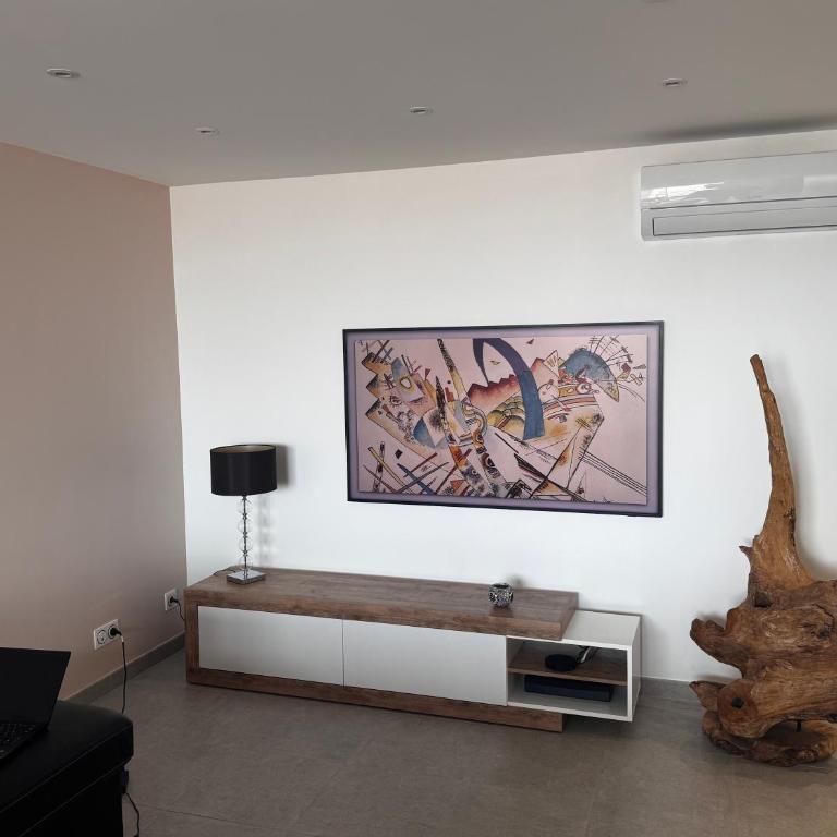 La SébaïaVie - Two-Bedroom Apartment with Balcony and Sea View - 11