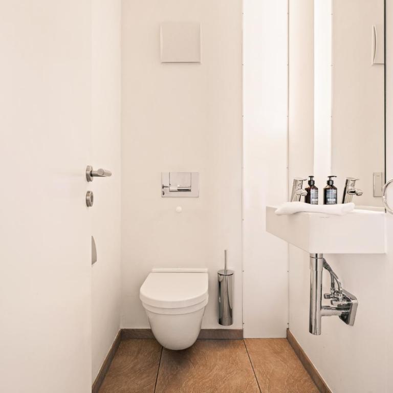 Ferienwohnung Insel-Loft - Maisonette auf der Insel, exklusiv mit Dachterrasse - Appartamento con Vista Lago - 9