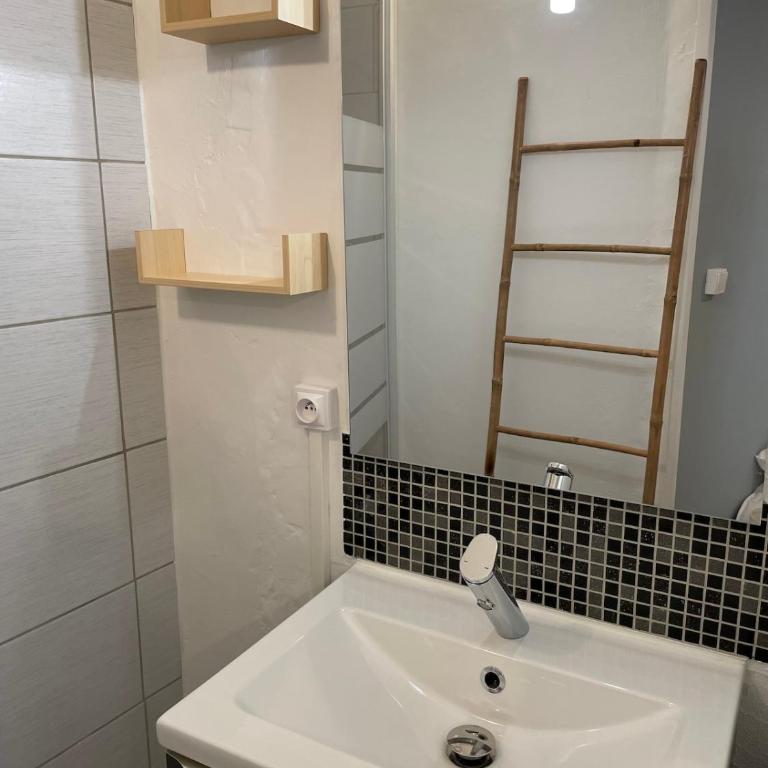 Le Charme Provençal - Centre-ville - Calme - Appartement 1 Chambre - 6