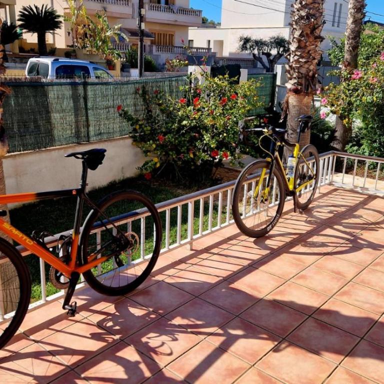Villa Cyclings Es Tamarells - Three-Bedroom Vacation Home - 3