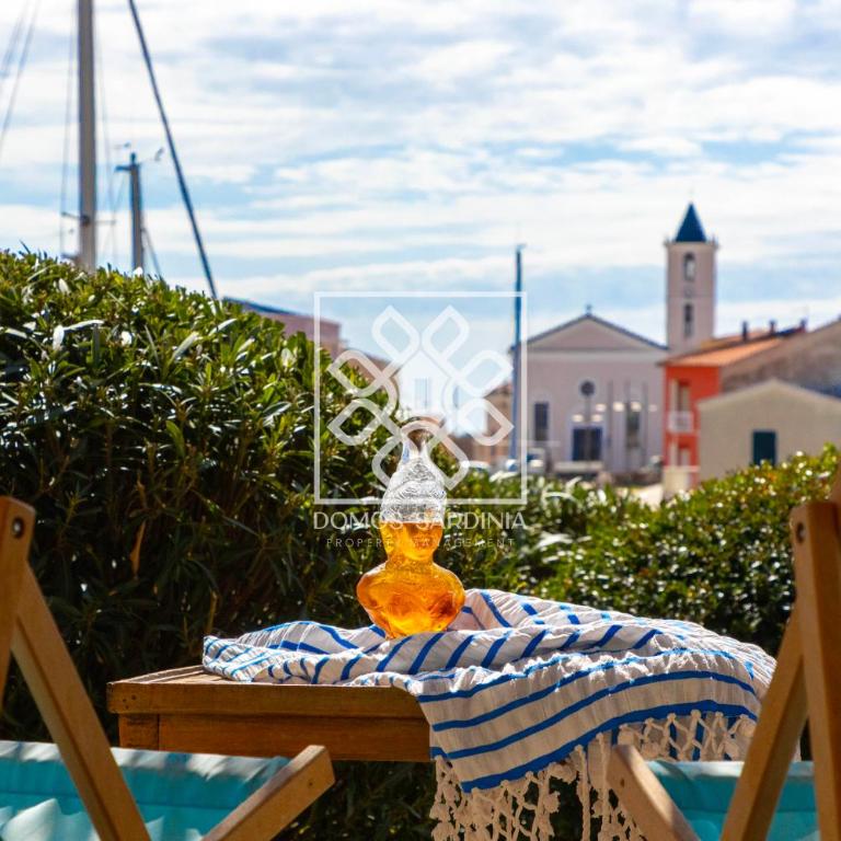 Domo Geniosu - Appartamento con 2 Camere da Letto e Vista Mare - 12