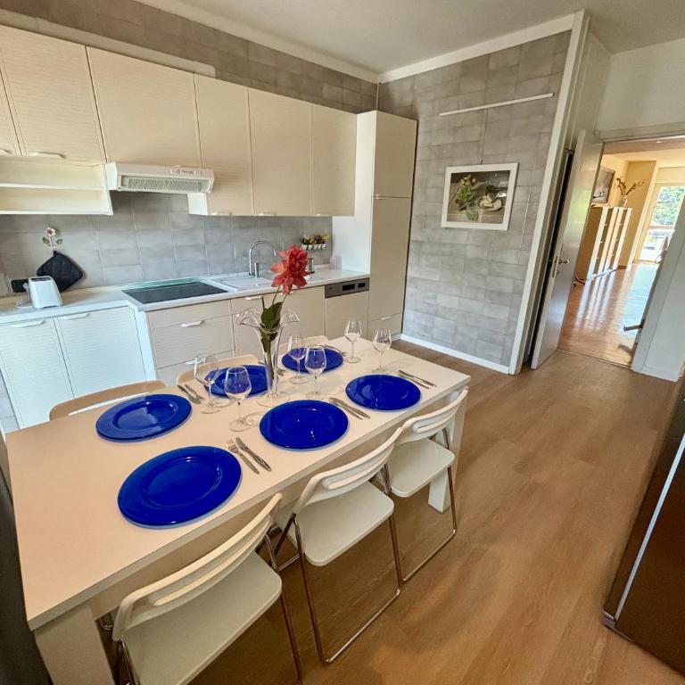 Art & Lake Apartment - Appartamento con 2 Camere da Letto e con Vista Montagna - 7