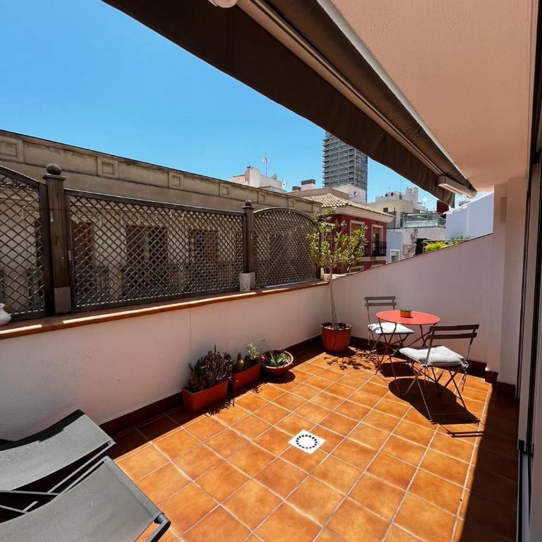 Beautiful loft with big terrace in old town - Apartment - 15
