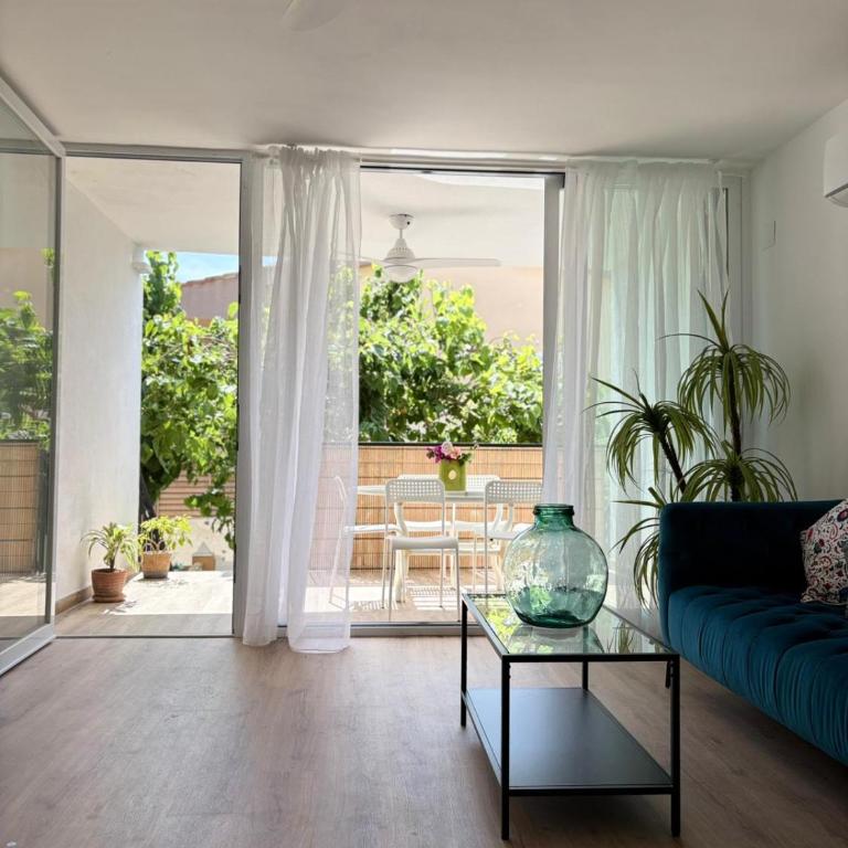 E N C A N T I S O L - Encanto y SOL a un paso del MAR con piscina - Three-Bedroom House - 1