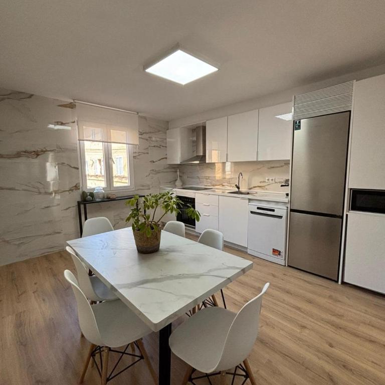 E N C A N T I S O L - Encanto y SOL a un paso del MAR con piscina - Three-Bedroom House - 10