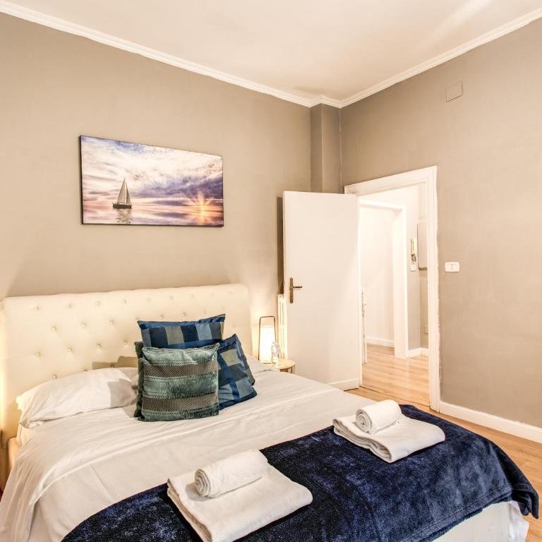 Large Apartment in San Giovanni A - Appartamento con 2 Camere da Letto - 4