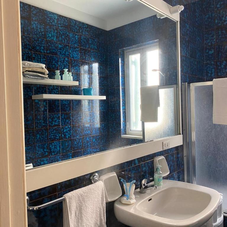 Casa Azzurra Rivabella - Two-Bedroom Apartment - 10
