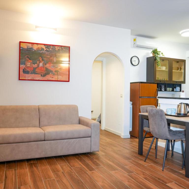 Anagnina Urban Stay Appartamento Luminoso con Balcone Metro A - Appartamento con 1 Camera da Letto - 1