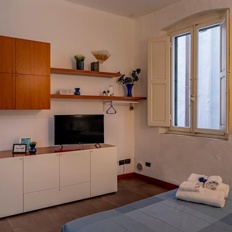 Dante's Rooms - Camera Queen con Bagno in Comune - 35
