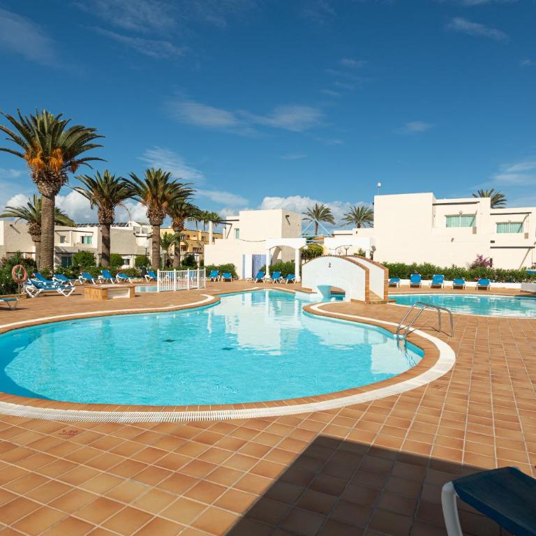Apartamentos Alisios con terraza y piscina - Apartment - 5