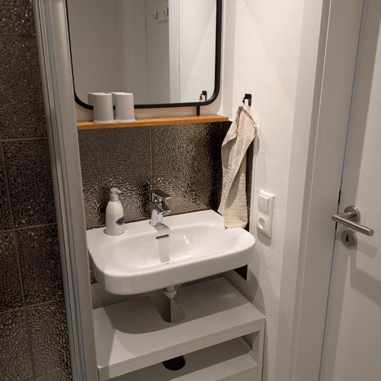 Ferienwohnungen Marcushof - Apartment mit 1 Schlafzimmer und Balkon - 10