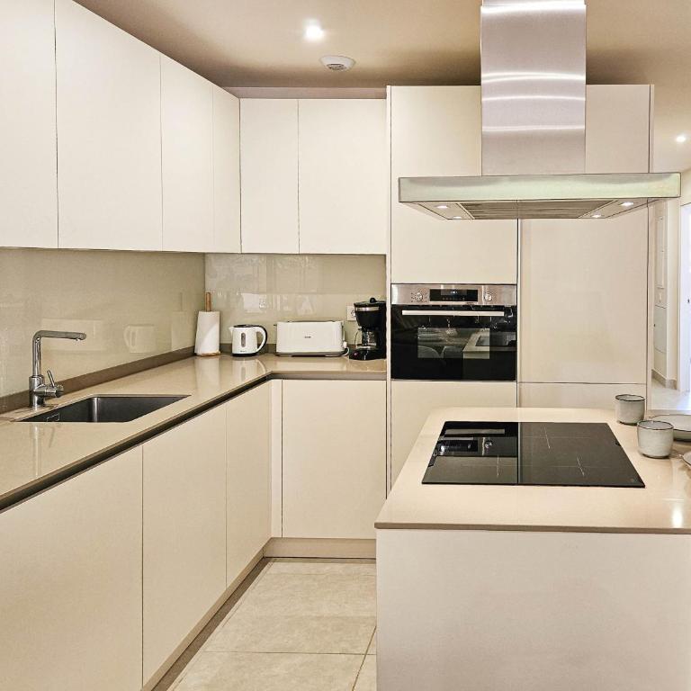 Two bedroom apartment in Jardiana Lotus in La Cala de Mijas - Two-Bedroom Apartment with Terrace - 12