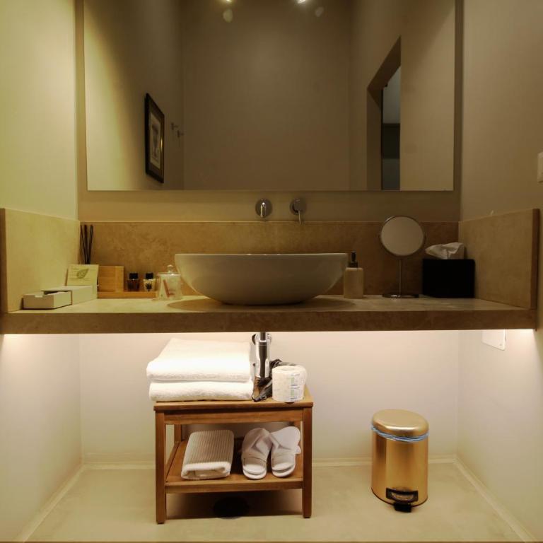 Domus 21 Luxury Suites - Superior King Room - 10