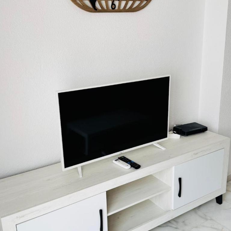 Room City Estepona Los Áticos - Apartamento de 2 dormitorios con balcón - 10