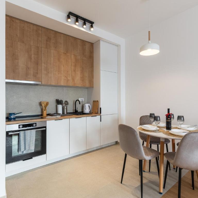 Walnut Apartment in Tre Group - One-Bedroom Apartment - 4